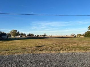 2 Crow Rd, Whitesboro, TX 76273