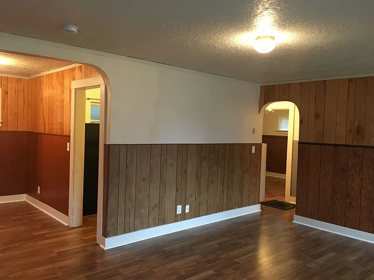 4555 NE 85th Ave — Photo 11