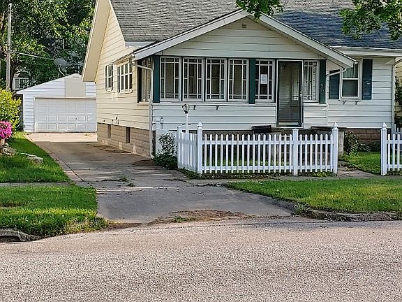 2nd image of 96 E 20th St
