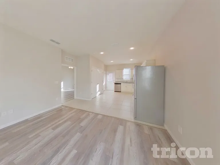 1073 Cades Cove Way — Photo 3