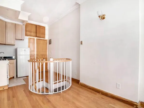 126 East 83rd Street image 1 of 5