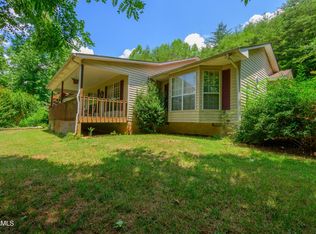 3622 Sugar Grove Valley Rd, Harriman, TN 37748