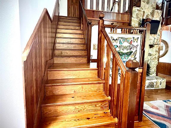 2nd image of 4656 Baywoods Pl