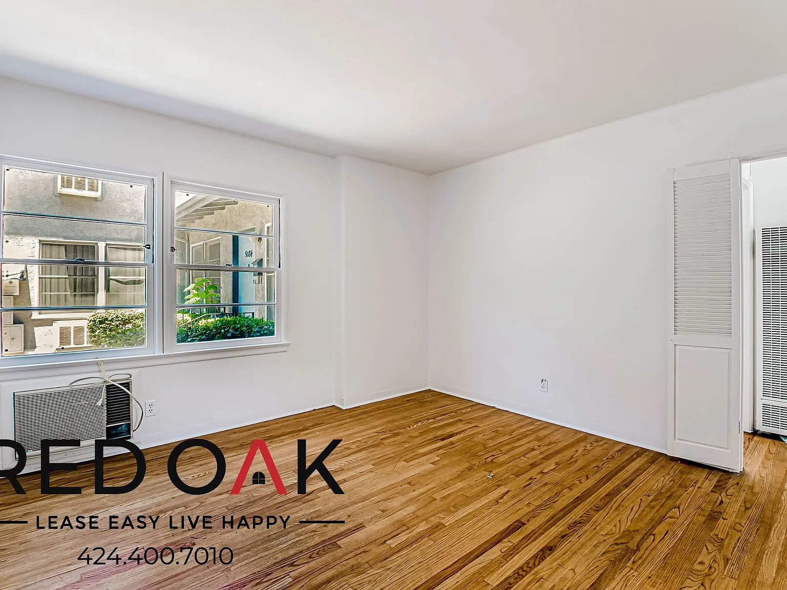 ~1 Month Free~ Sun-Drenched 2-Bed With Open Floor Plan And Hardwood-Style Floors ~ In Eagle Rock! — Photo 1