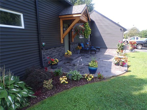 4th image of 579 Morton Rd
