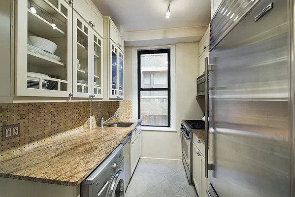 Sold by Nest Seekers International | media 5