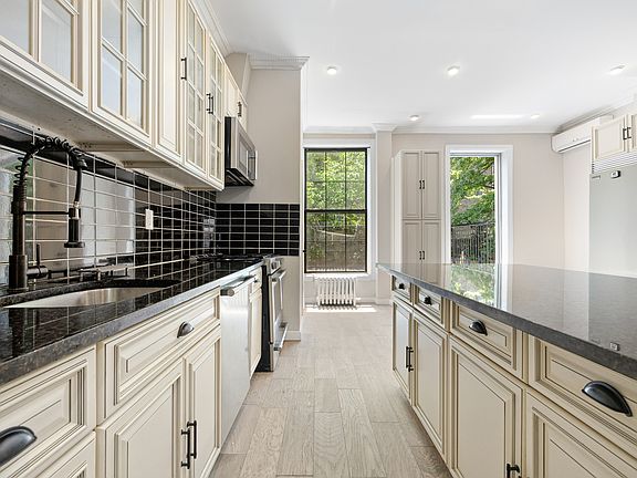 4th image of 286 Clifton Pl #1