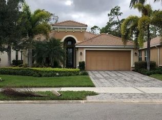 1482 Serrano Cir, Naples, FL 34105