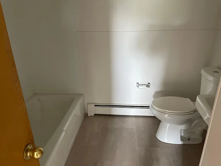 129 Pleasant St #2 — Photo 6