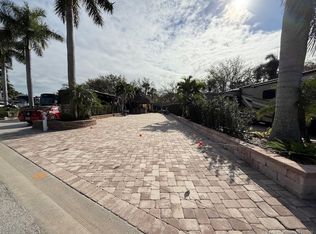 181 NW Hazard Way, Port Saint Lucie, FL 34986