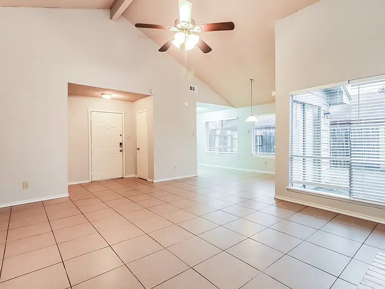 16227 Corsair Rd — Photo 7