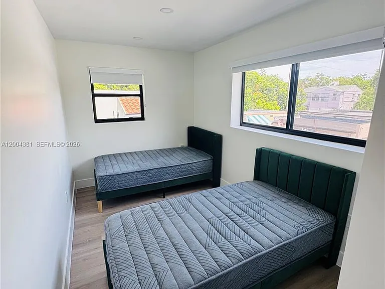 905 SW 13th Ct #905 — Photo 14