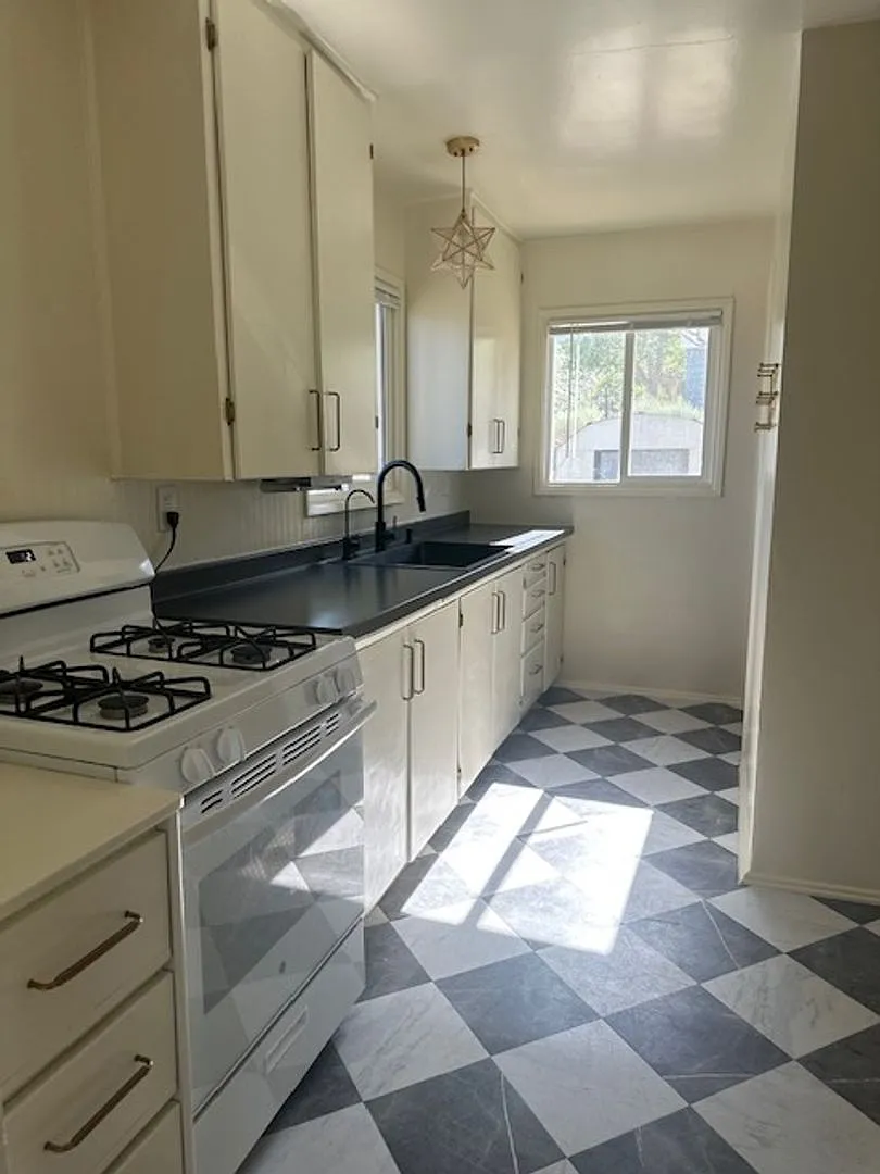 72 Virginia Pine Creek Village — Photo 1