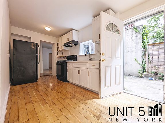 2nd image of 484 Willoughby Ave #1