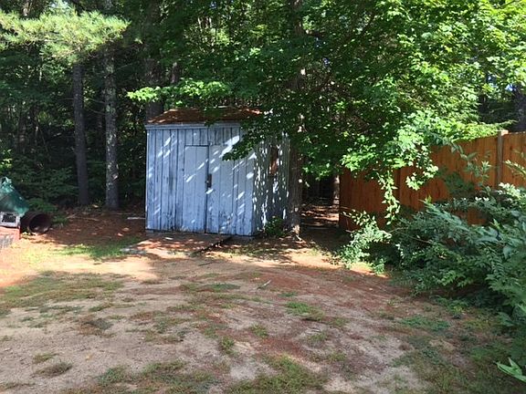 4th image of 61 Eden Ln