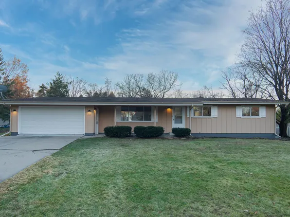 19115 Homestead Cir, Eden Prairie, MN 55346