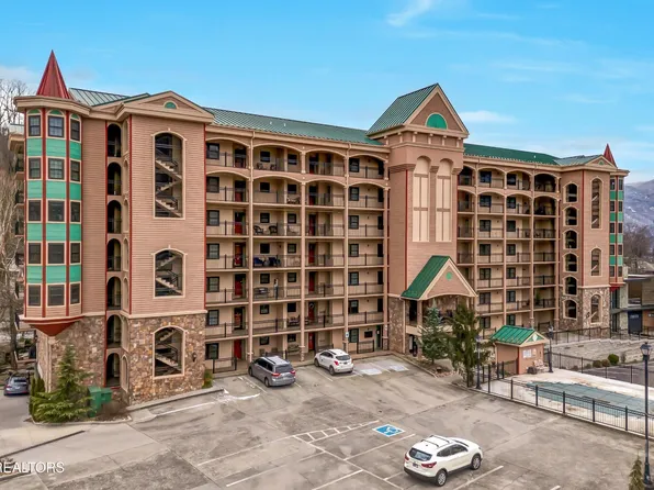 210 Roaring Fork Ext Suite 102, Gatlinburg, TN 37738