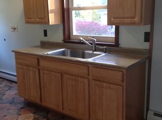 11 Old Glenham Rd, Beacon, NY 12527