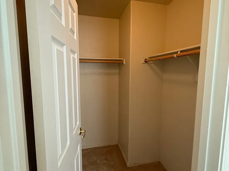 2221 S 112th Ave — Photo 15