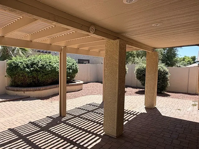 3 bed, 1699 sqft, $1,650 — Photo 3