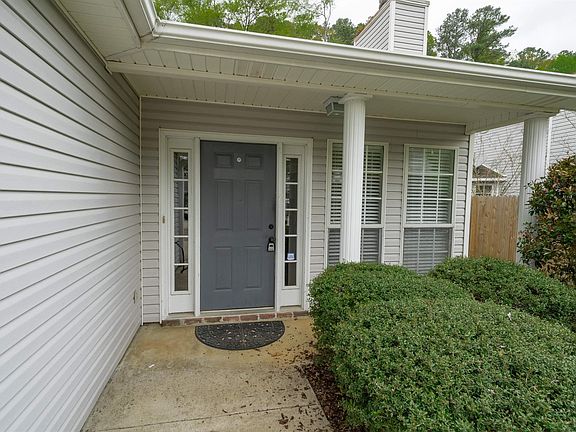 2nd image of 114 Hidden Creek Cir