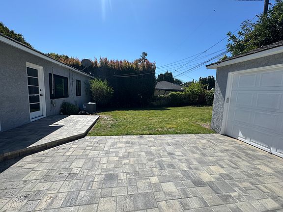 3rd image of 4061 Elenda St