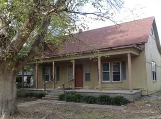 612 W 6th St, Rector, AR 72461