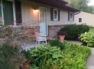 7005 Taylor Ave, Temperance, MI 48182