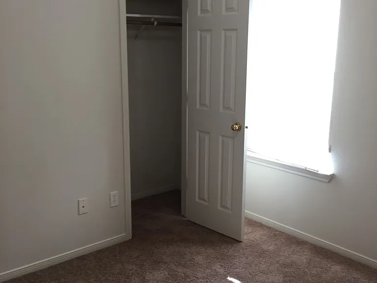 1430 Shoshoni Trl — Photo 13