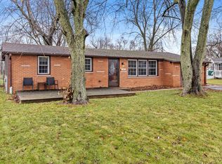 305 W Woodlawn Rd, New Lenox, IL 60451