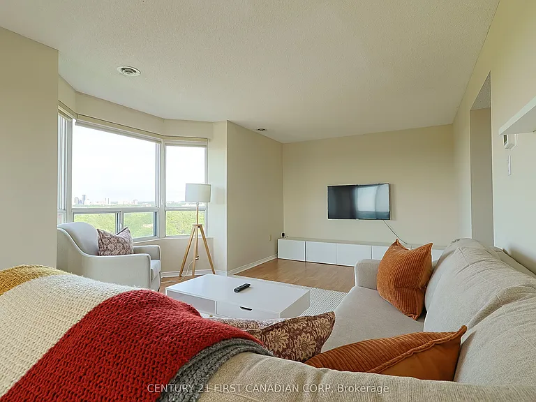30 Chapman Ct #1001 — Photo 8