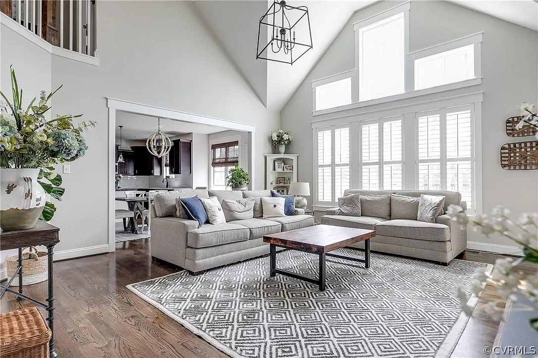 4 bed, 3310 sqft, $4,100 — Photo 4