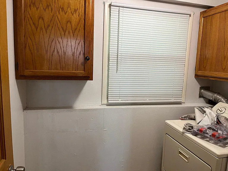 472 Nassau Ave — Photo 11