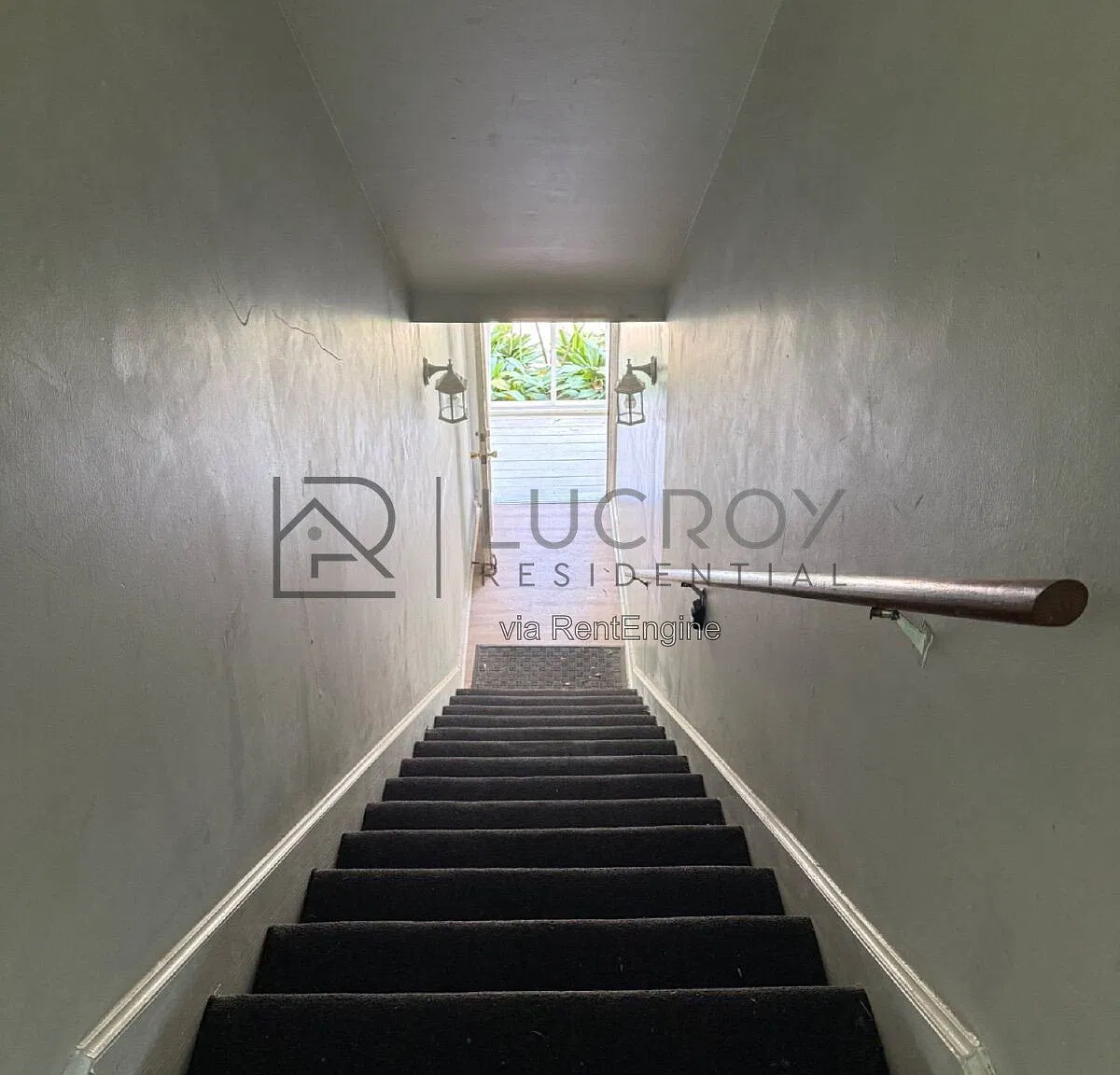 2 bed, 1.0 bath, $1,075 — Photo 4