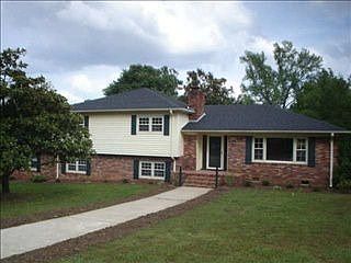 1st image of 120 Gateway Dr