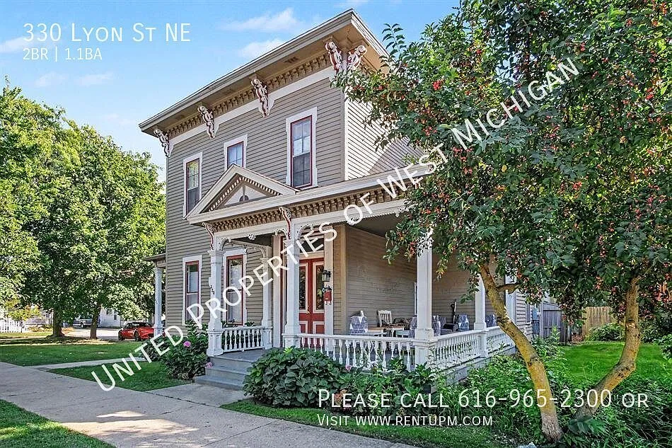 Available Now! | 2 bedroom, 1.5 Bathroom Lower Level Apartment in the Heritage Hill Neighborhood ... — Photo 2