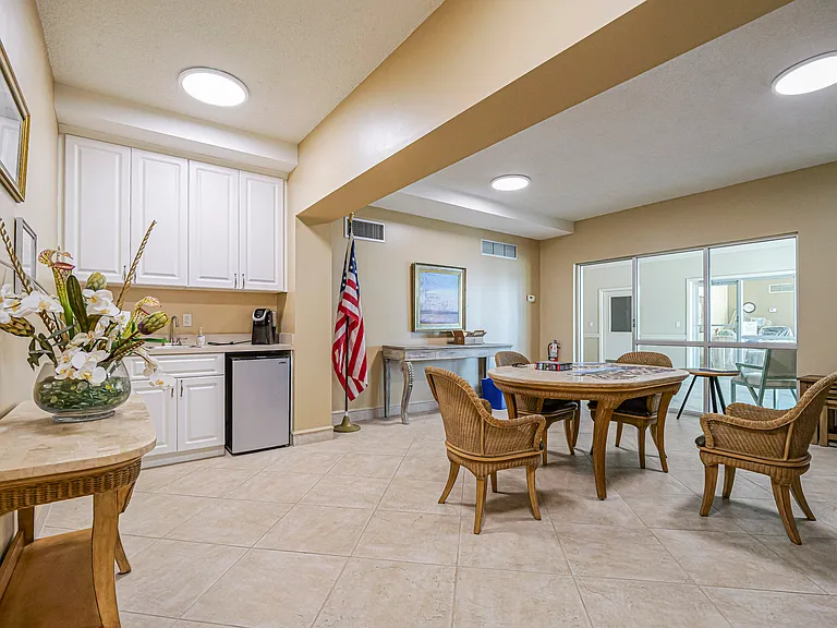 4049 Ocean Dr #305 — Photo 13