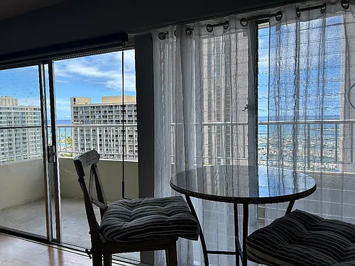 1690 Ala Moana Blvd Photo 1