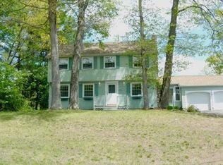 11 Happy Ln, Londonderry, NH 03053