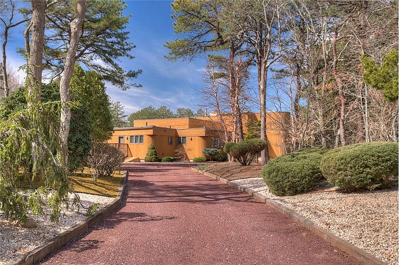 1st image of 5 Whippoorwill Ct