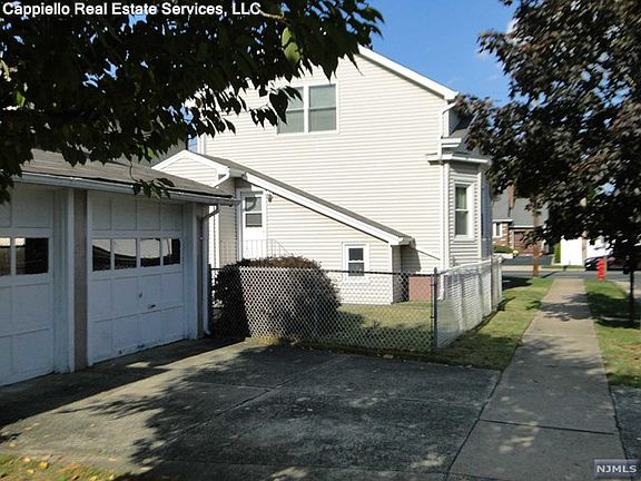 3rd image of 190 Tontine Ave