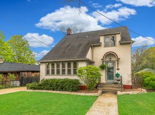 526 S West St, Wheaton, IL 60187