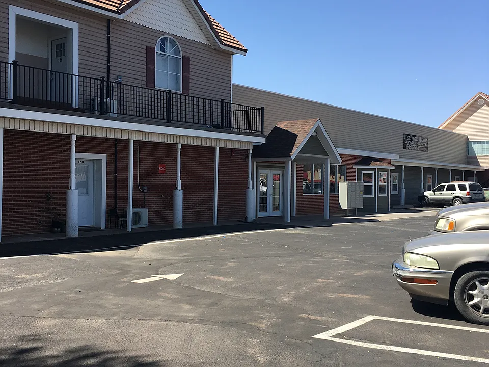 160 N Main St #11