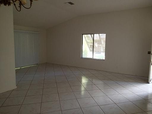 3rd image of 5102 Pine Dr