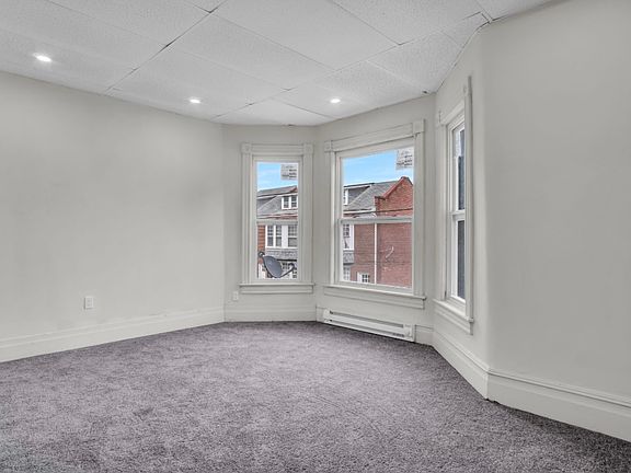 3rd image of 17-19 Logan St
