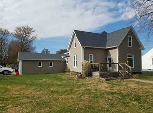 220 Lincoln Ave, Shelton, NE 68876