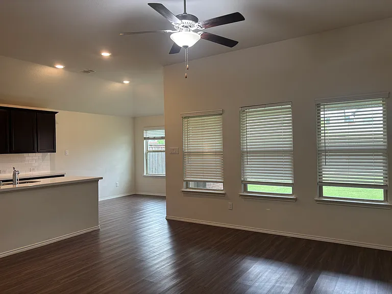2065 Alamandine Ave — Photo 3