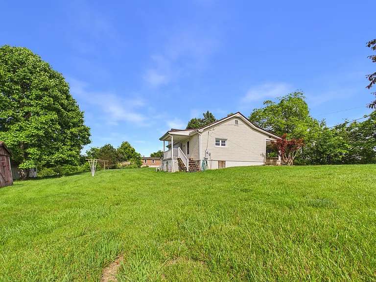 3954 Crabapple Rd — Photo 6