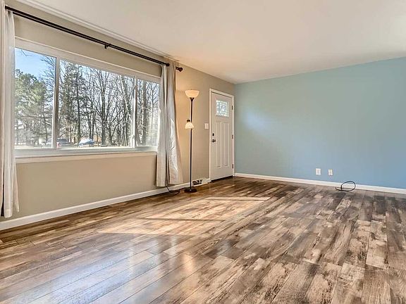 5th image of 5110 Bassett Ave