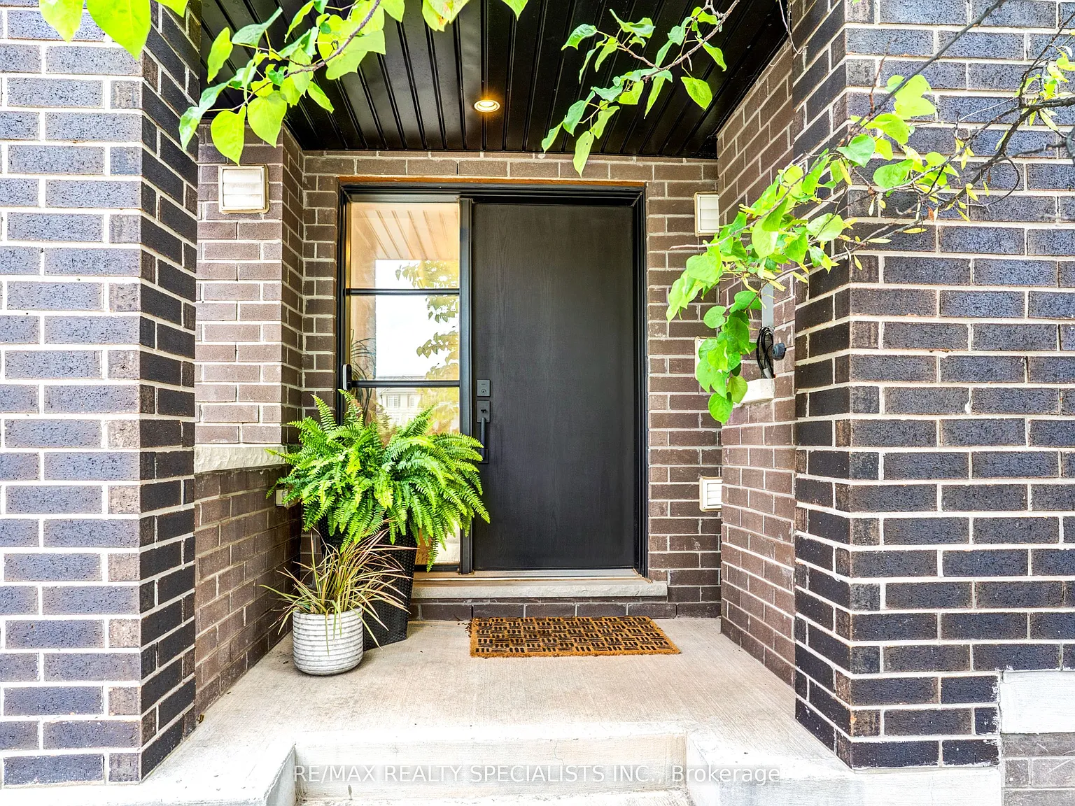 2 bed, $3,300 — Photo 2